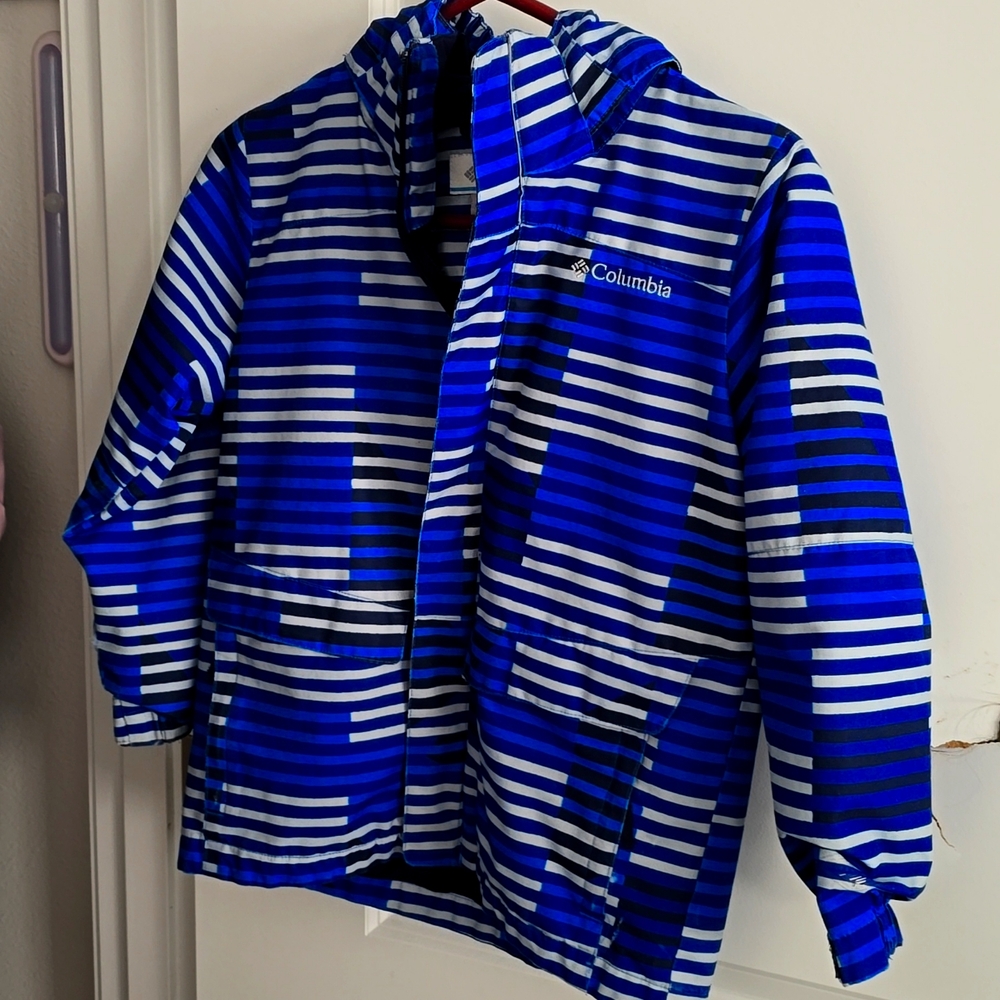 Columbia Interchange Outer Shell size youth small.